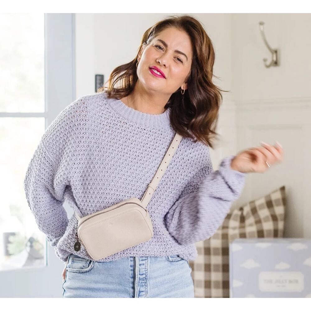 ELA for THE JILLY BOX Micro Belt Bag in Dove Pebble EUC Crossbody Vegan Leather